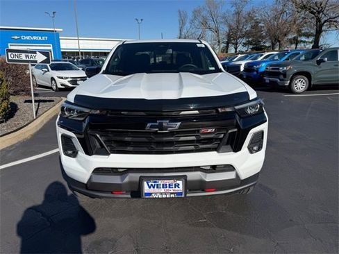 Used 2025 Chevrolet Colorado Z71 w/ Z71 Convenience Package 2 image 9