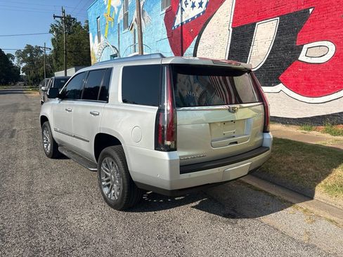 Used 2020 Cadillac Escalade 2WD image 4
