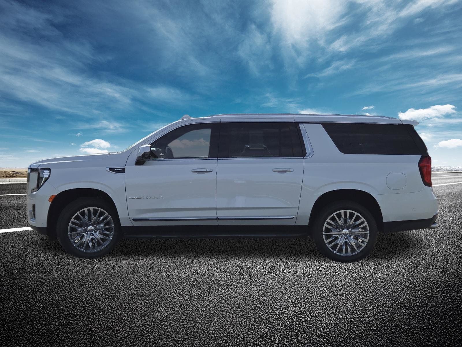 Used 2023 GMC Yukon XL Denali w/ Advanced Technology Package AWD/4WD image 21