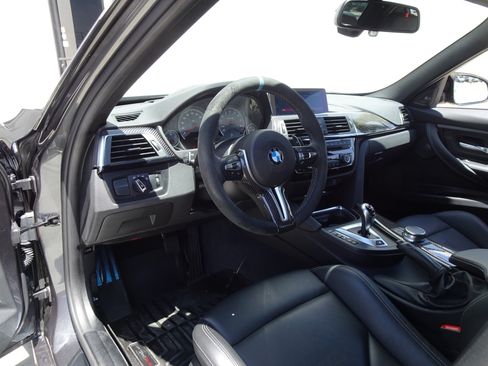 Used 2018 BMW M3 RWD image 23