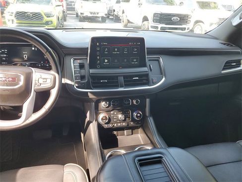 Used 2022 GMC Yukon SLT w/ SLT Premium Package image 13