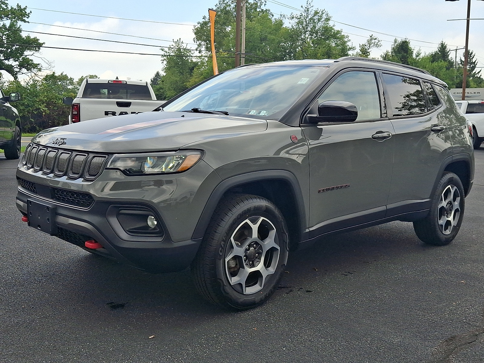 Certified 2022 Jeep Compass Trailhawk AWD/4WD image 1