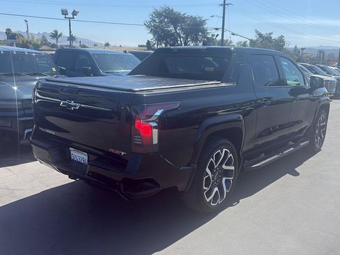 Used 2024 Chevrolet Silverado EV RST AWD/4WD image 4