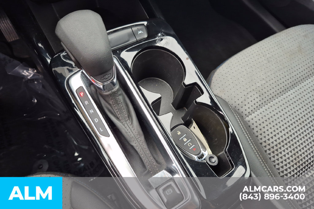 Used 2025 Chevrolet Trax LT FWD image 29