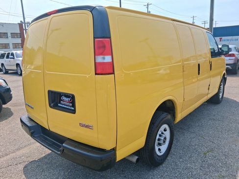 Used 2020 GMC Savana 2500 w/ Driver Convenience Package RWD image 5