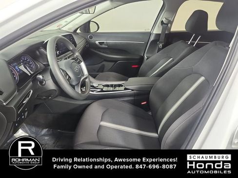 Used 2023 Hyundai Sonata SE FWD image 4