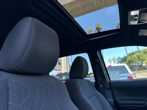 Used 2016 Toyota Tacoma TRD Sport image 15