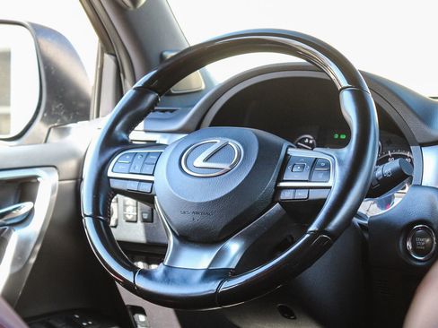 Used 2022 Lexus GX 460 Premium w/ Premium Package image 18