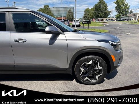 Used 2024 Kia Seltos EX AWD/4WD image 6