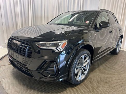 Used 2025 Audi Q3 2.0T Premium w/ Convenience Package AWD/4WD image 24