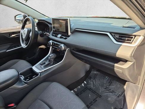 Used 2025 Toyota RAV4 XLE AWD/4WD image 21