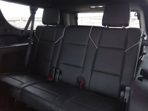 Certified 2022 Cadillac Escalade ESV Premium Luxury w/ Performance Package image 34