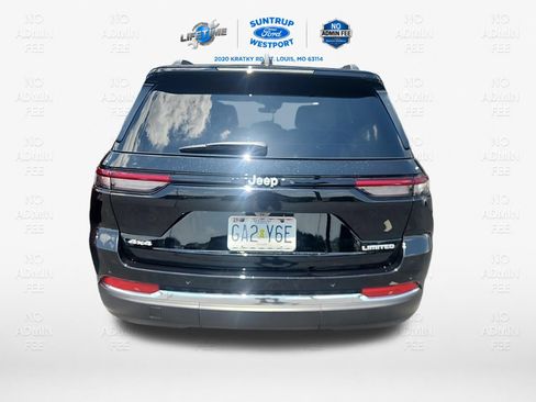Used 2025 Jeep Grand Cherokee Limited AWD/4WD image 3