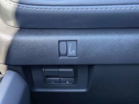 New 2026 Chevrolet Colorado LT w/ LT Convenience Package RWD image 27