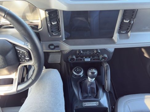 Used 2024 Ford Bronco Big Bend image 16