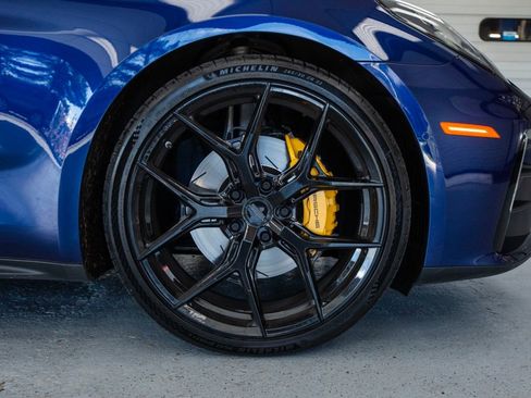 Used 2024 Porsche Panamera 4 image 12