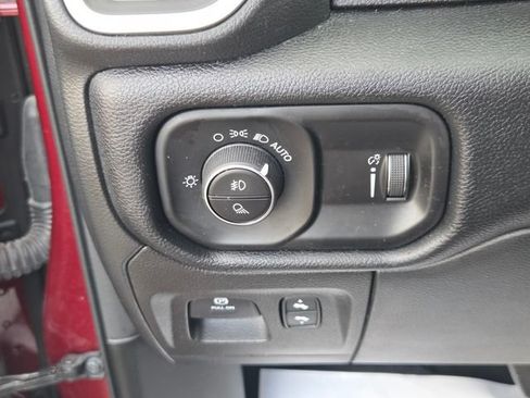 Used 2022 RAM 1500 Big Horn AWD/4WD image 25