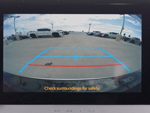 Certified 2024 Toyota Prius XLE FWD image 26