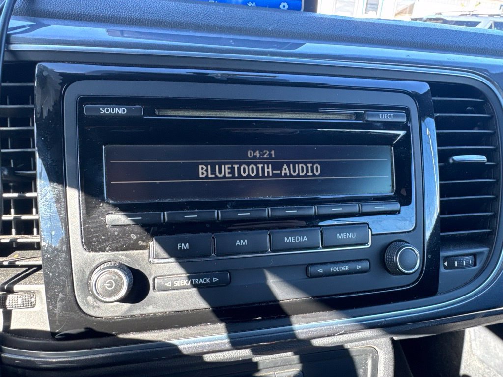 Used 2015 Volkswagen Beetle 1.8T FWD image 18