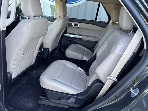 Used 2022 Ford Explorer XLT w/ Equipment Group 202A image 28