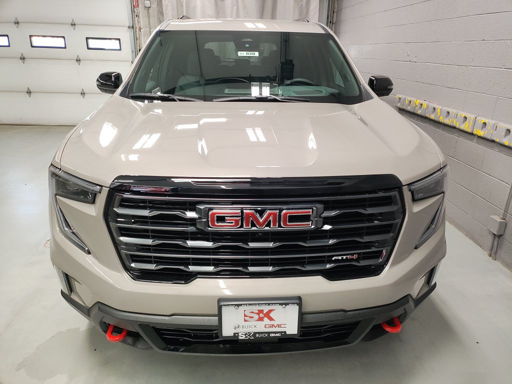 New 2026 GMC Acadia AT4 w/ LPO, Floor Liner Package AWD/4WD image 6