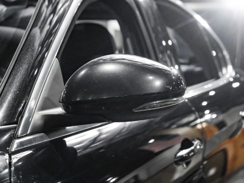 Used 2017 Alfa Romeo Giulia Sprint w/ Cold Weather Package image 39