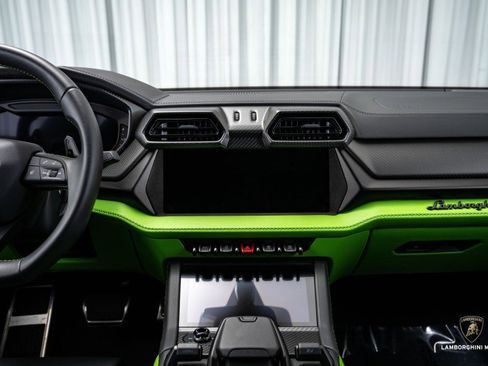 Used 2025 Lamborghini Urus SE image 41