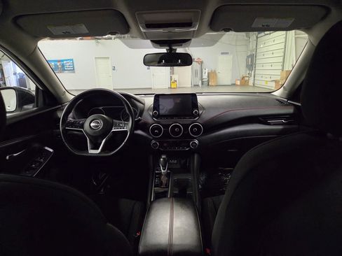 Used 2025 Nissan Sentra SR image 34