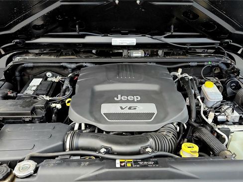 Used 2017 Jeep Wrangler Sport image 13