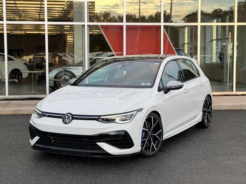 Used 2023 Volkswagen Golf R AWD/4WD image 2