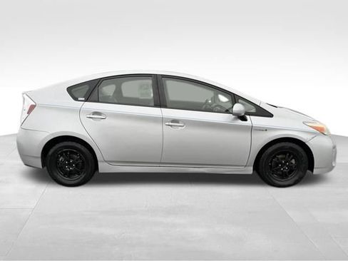 Used 2013 Toyota Prius Three image 9