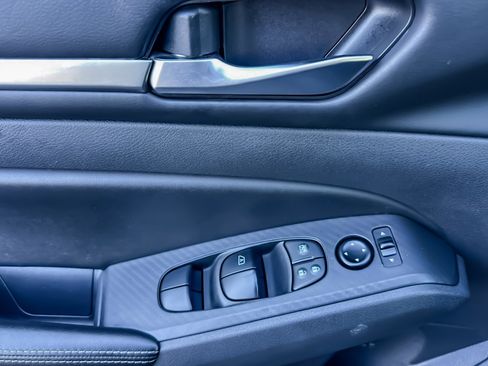 Used 2022 Nissan Altima 2.5 SV image 11