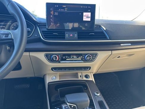 Used 2025 Audi Q5 2.0T Premium Plus w/ Premium Plus Package image 12