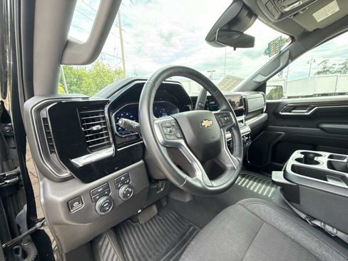 Certified 2024 Chevrolet Silverado 1500 LT AWD/4WD image 10