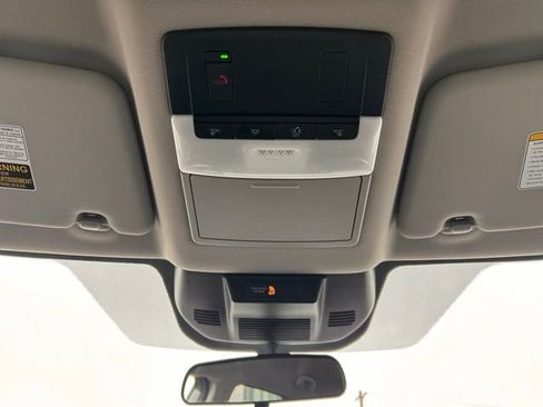 Used 2023 Nissan Rogue SV image 12