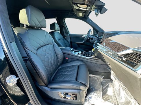 New 2026 BMW X7 xDrive40i w/ M Sport Package image 24