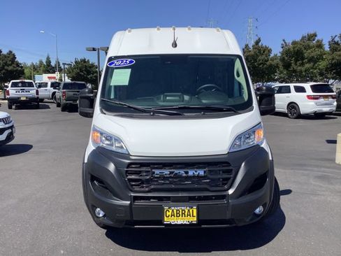Used 2025 RAM ProMaster 2500 w/ Convenience Group FWD image 4