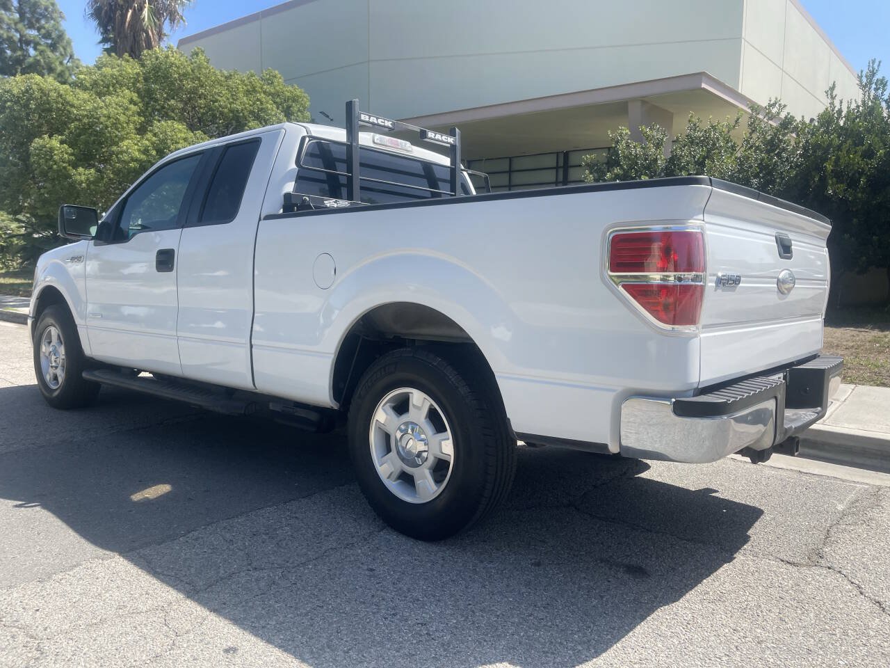 Used 2011 Ford F150 XLT w/ XLT Convenience Pkg RWD image 4