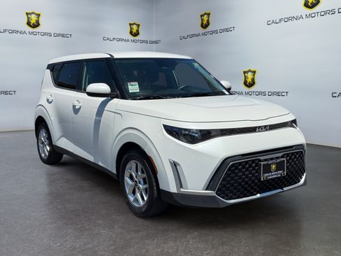 Used 2023 Kia Soul S FWD image 7