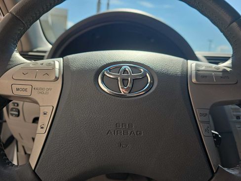 Used 2011 Toyota Camry XLE w/ SE/XLE Extra-Value Pkg FWD image 20