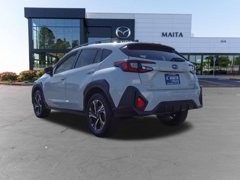 Used 2025 Subaru Crosstrek 2.0i Premium AWD/4WD image 5
