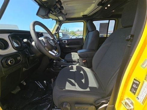 Used 2024 Jeep Wrangler Sahara image 22
