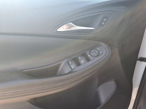 Used 2025 Buick Encore GX Preferred FWD image 15