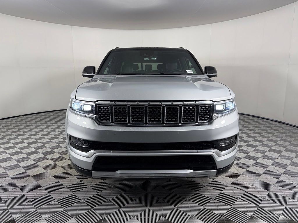 Certified 2023 Jeep Grand Wagoneer 4WD w/ Flexible Seating Group image 3