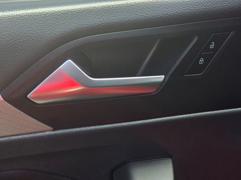 Used 2021 Volkswagen Jetta SE image 20