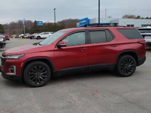 Used 2023 Chevrolet Traverse RS image 4