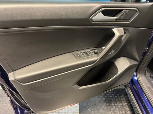 Used 2021 Volkswagen Tiguan SE image 7
