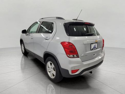 Used 2020 Chevrolet Trax LT w/ Driver Confidence Package AWD/4WD image 19