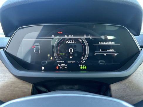 Used 2022 Audi e-tron GT Premium Plus image 15
