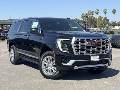 New 2026 GMC Yukon XL Denali w/ Sun & Power Step Package